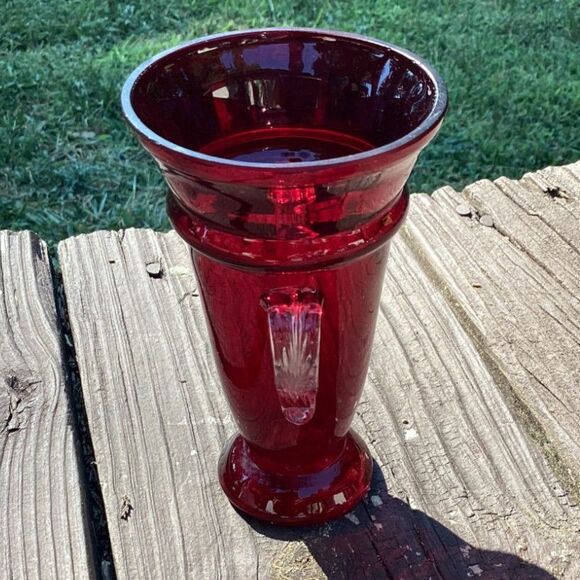 Red‎ Glass Vase with Clear Handles Elegant Home Decor Flower Vase - Picture 2 of 4